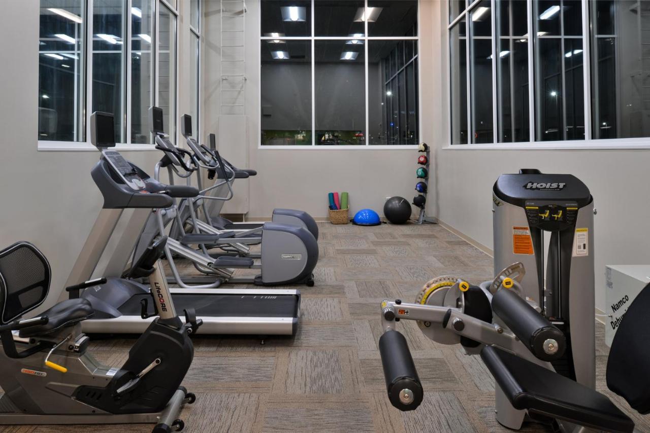 Holiday Inn Hotel & Suites Overland Park-Convention Center By Ihg Esterno foto