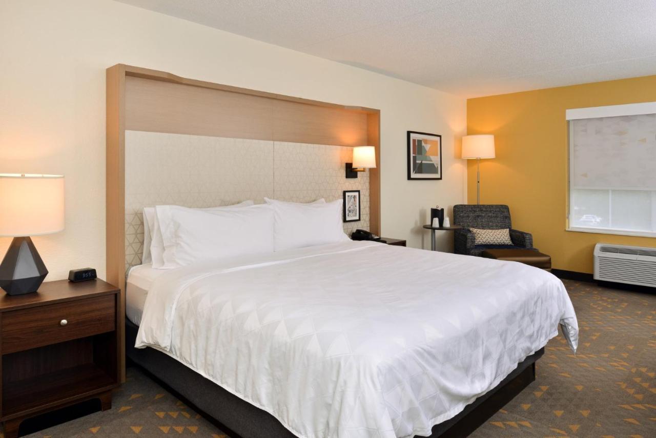 Holiday Inn Hotel & Suites Overland Park-Convention Center By Ihg Esterno foto