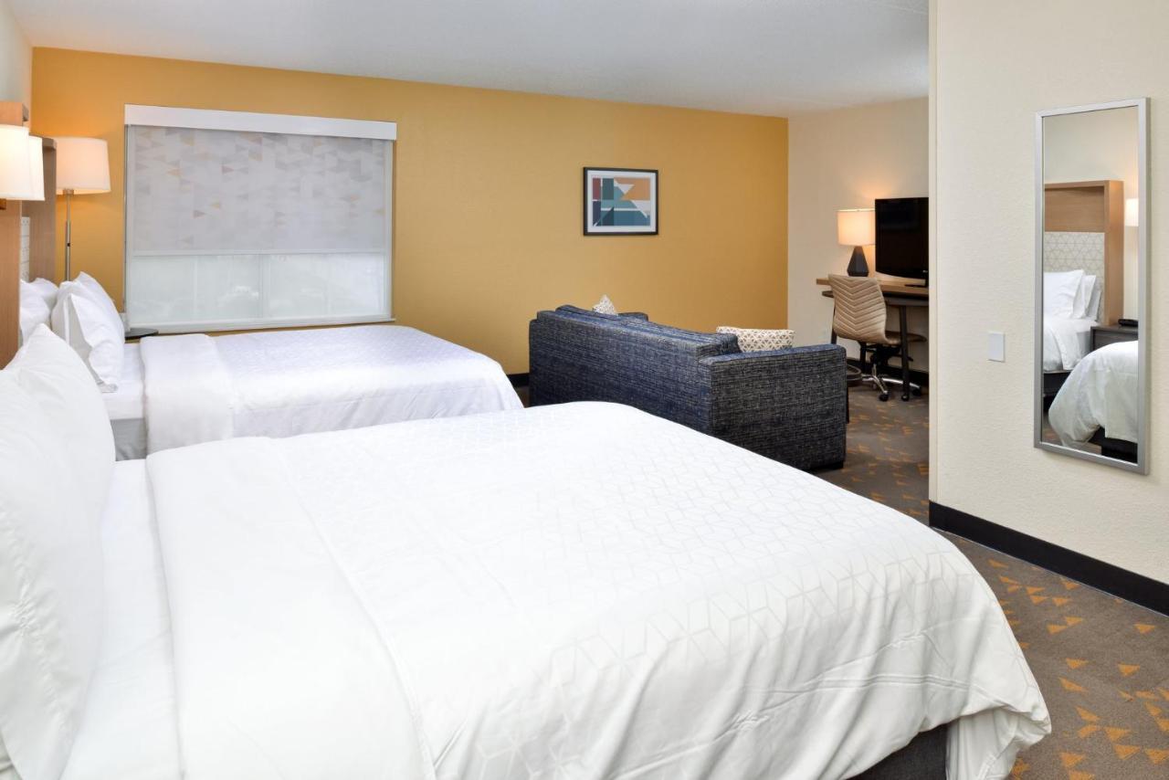 Holiday Inn Hotel & Suites Overland Park-Convention Center By Ihg Esterno foto