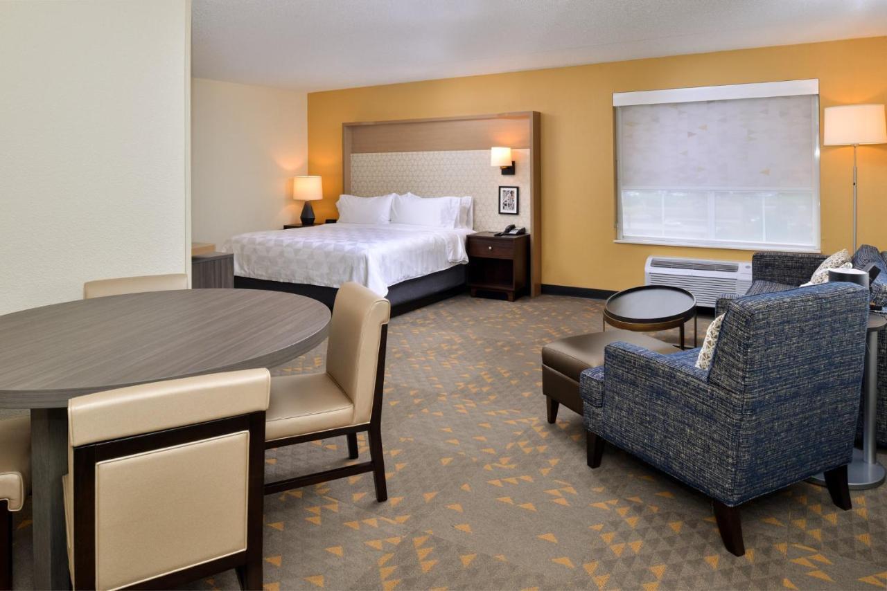Holiday Inn Hotel & Suites Overland Park-Convention Center By Ihg Esterno foto