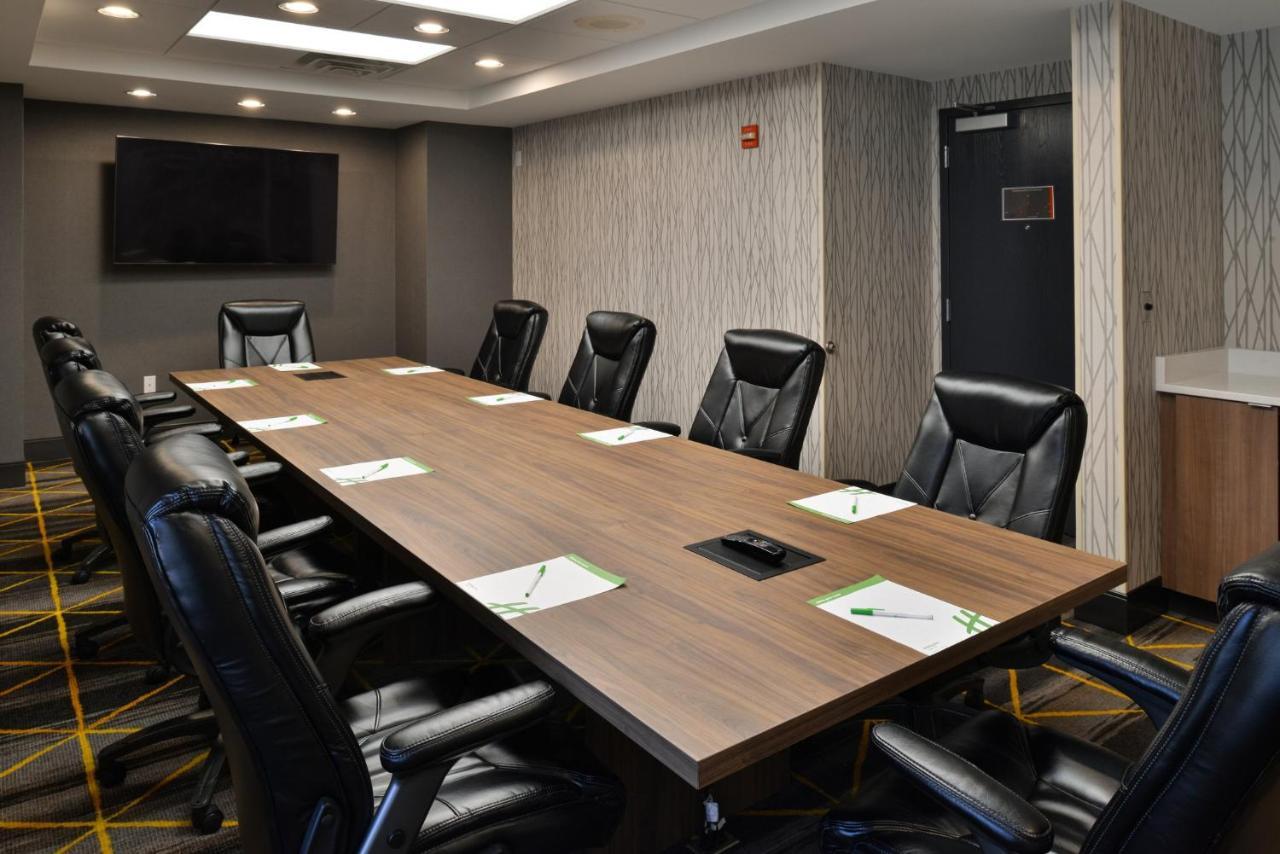 Holiday Inn Hotel & Suites Overland Park-Convention Center By Ihg Esterno foto