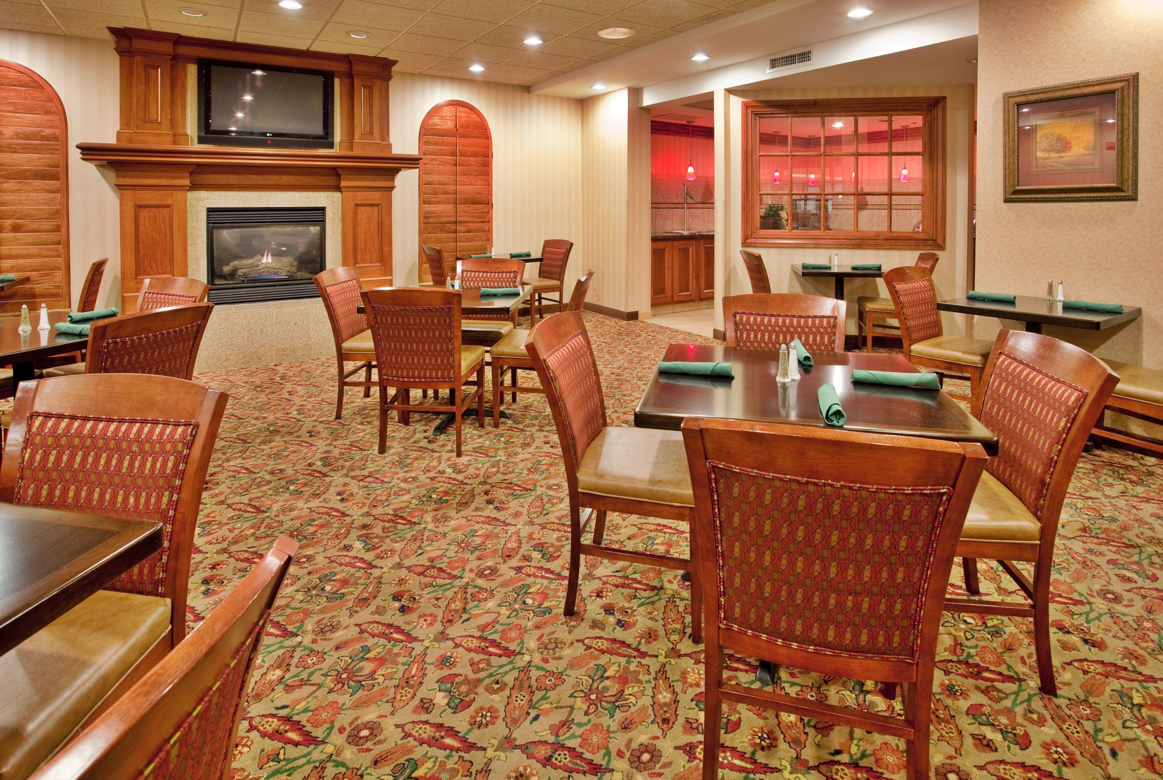 Holiday Inn Hotel & Suites Overland Park-Convention Center By Ihg Esterno foto