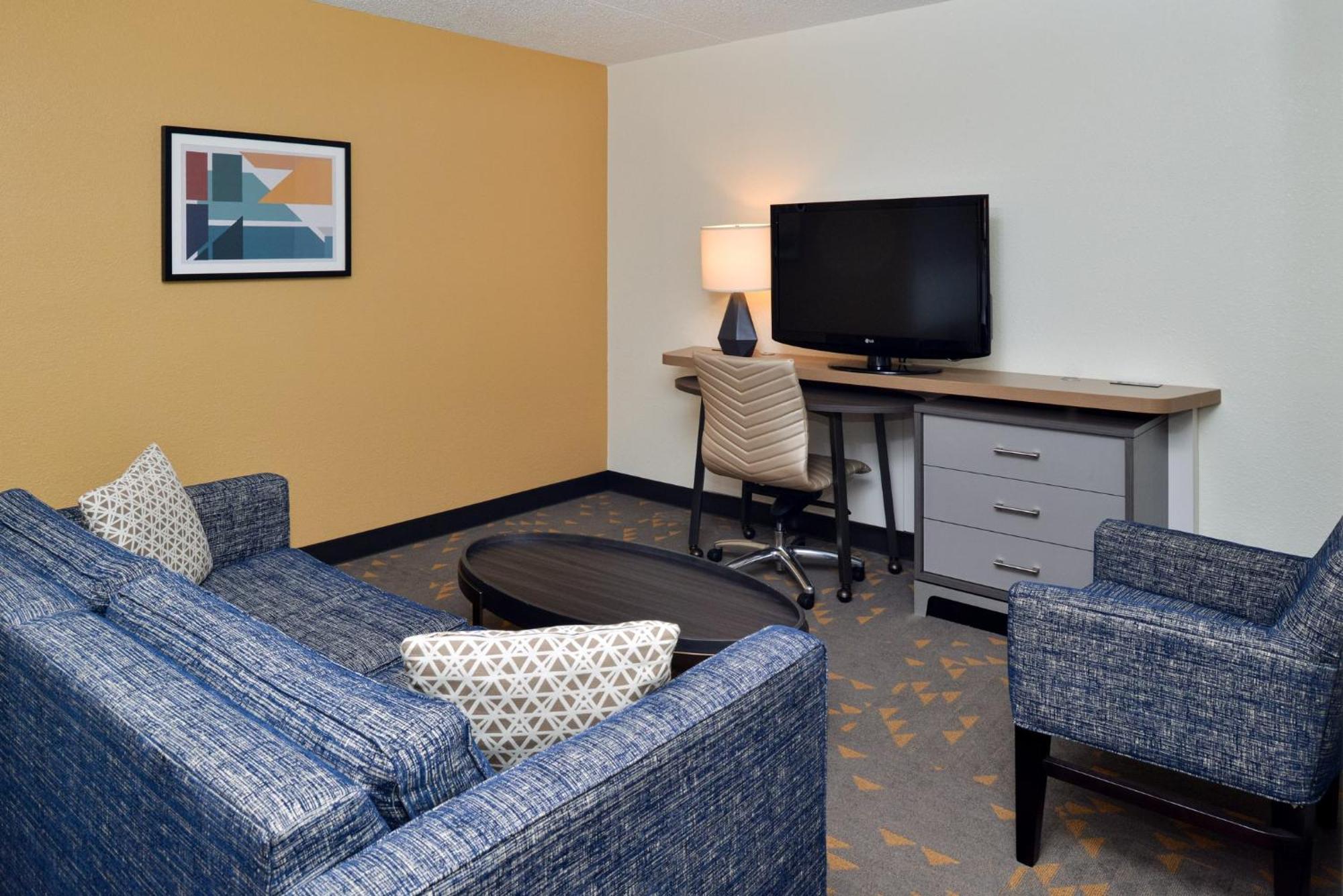 Holiday Inn Hotel & Suites Overland Park-Convention Center By Ihg Esterno foto